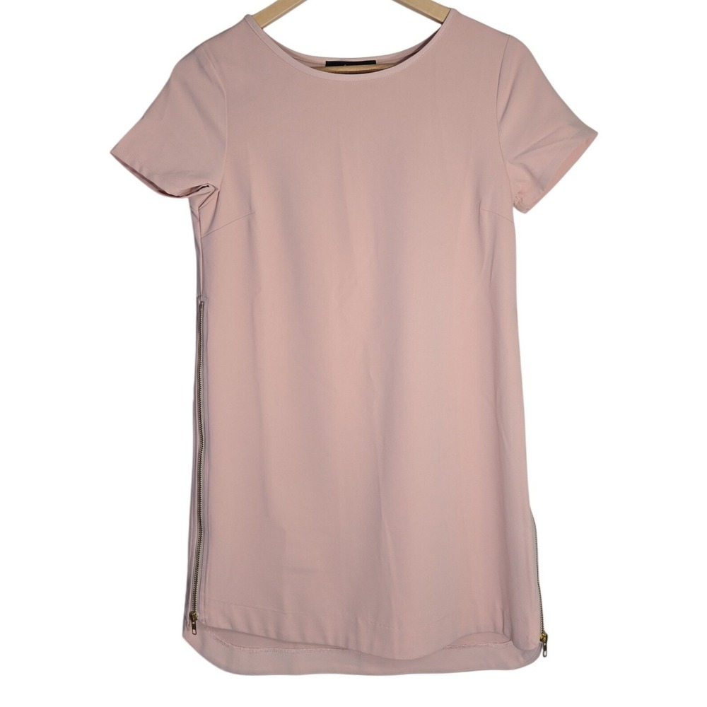 Lulus Peach‎ Short Sleeve Shift Mini Dress Gold Side Zippers Small Chic Casual